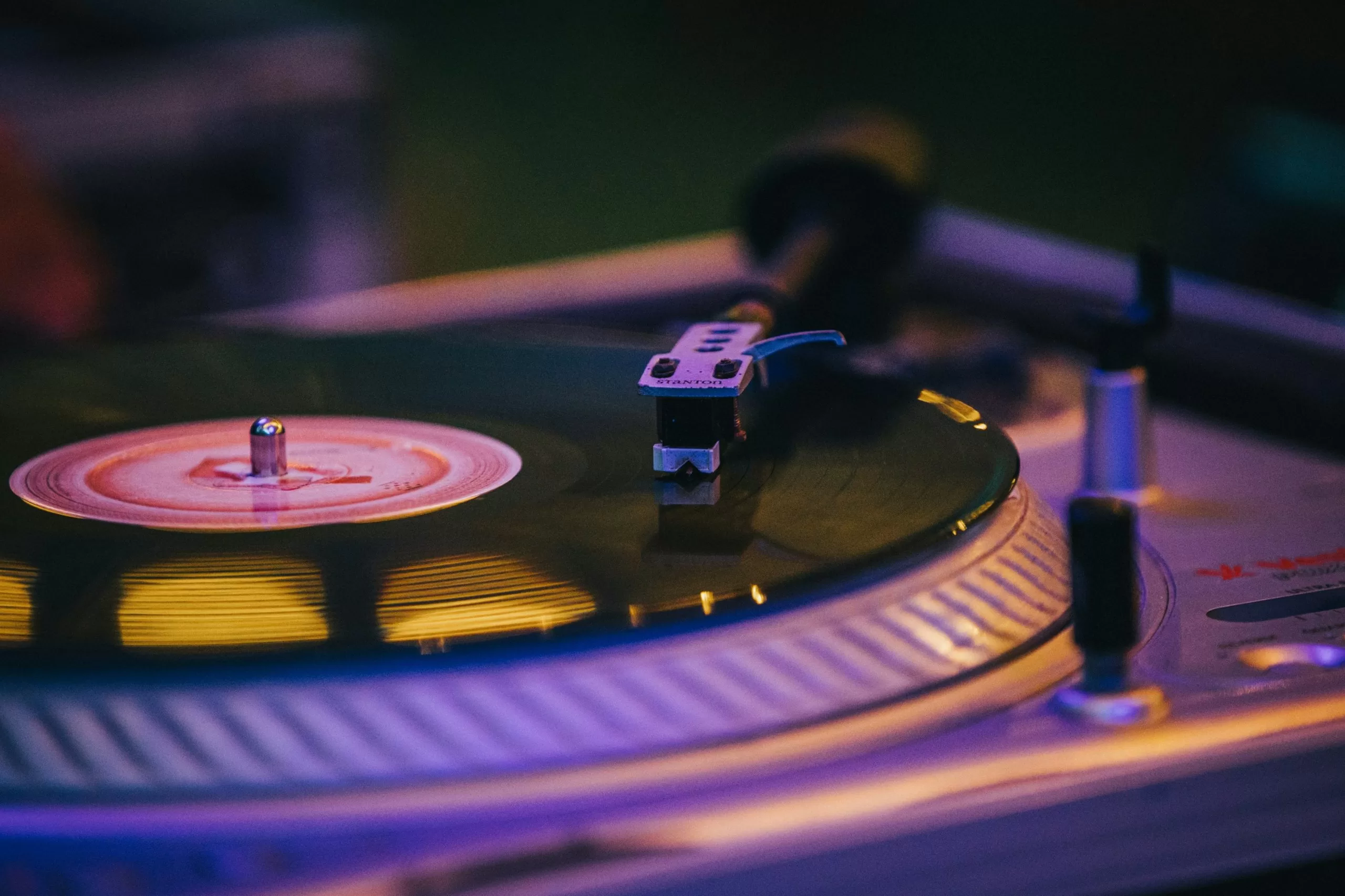 Why should you hire a wedding DJ Why should you hire a wedding DJ
